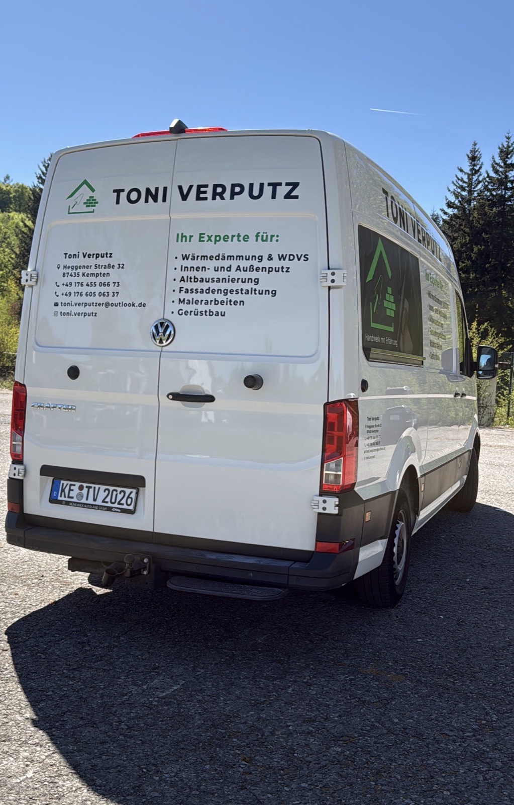Transporter mit Beschriftung Toni Verputz